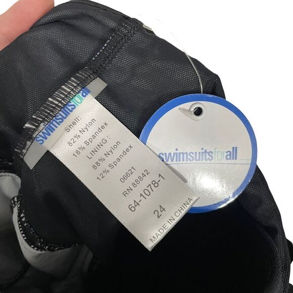 NWT Swimsuits For All Plus Size Polka Dot Swim Top - Picture 4 of 5